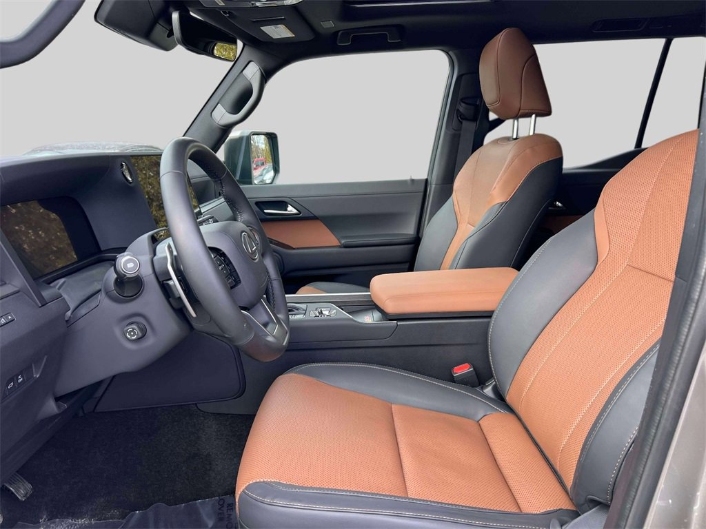 Certified 2024 Lexus GX 550 w/ Cold Area Package image 16