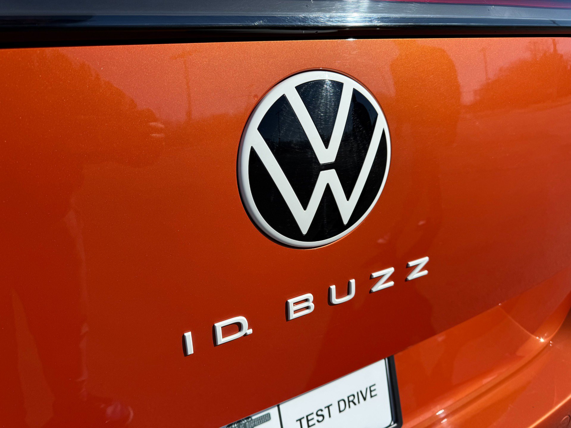 Used 2025 Volkswagen ID. Buzz Pro S Plus image 20