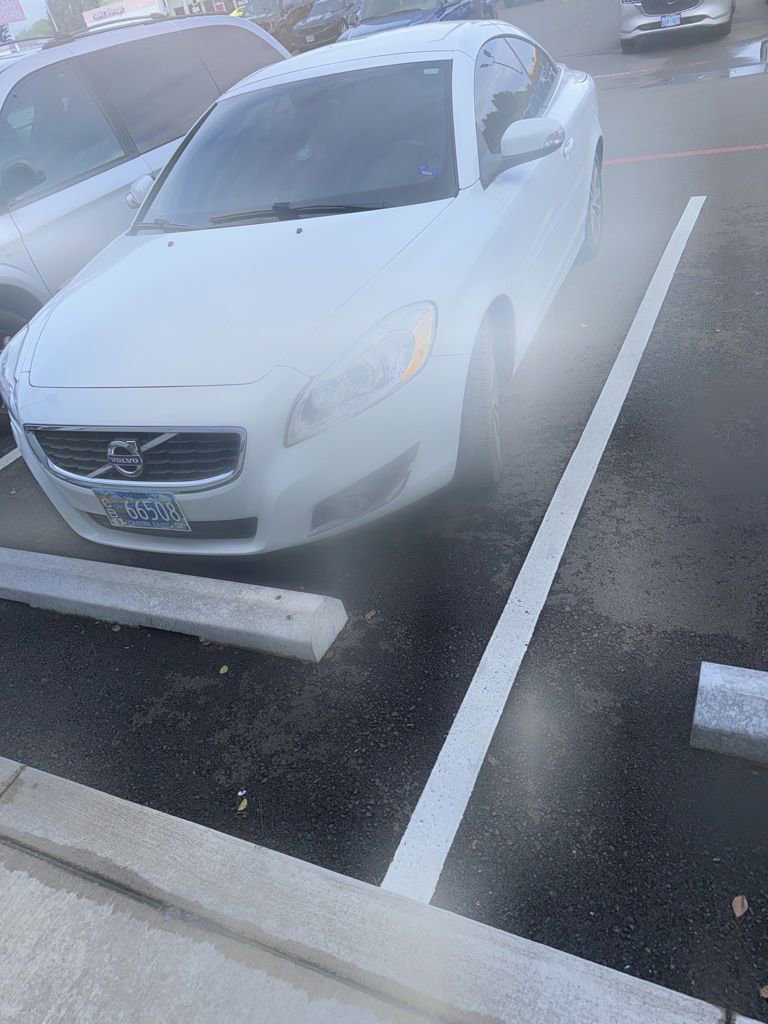 Used 2013 Volvo C70 T5 image 4