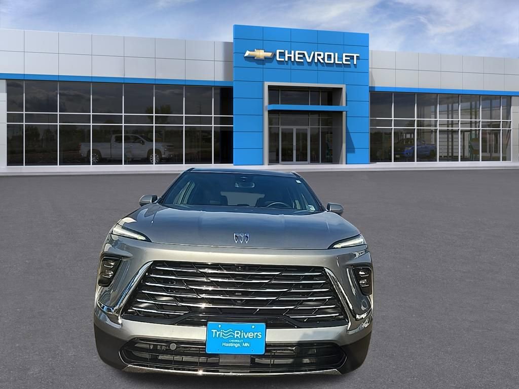 Used 2025 Buick Enclave Preferred image 8