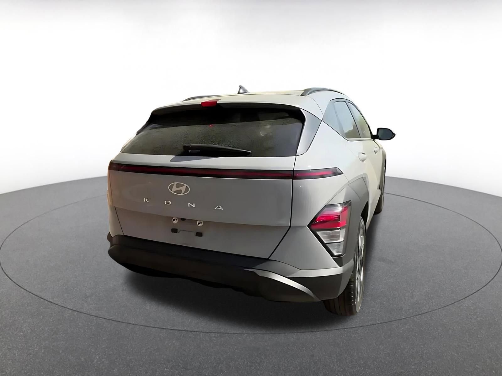 Used 2025 Hyundai Kona SEL image 14