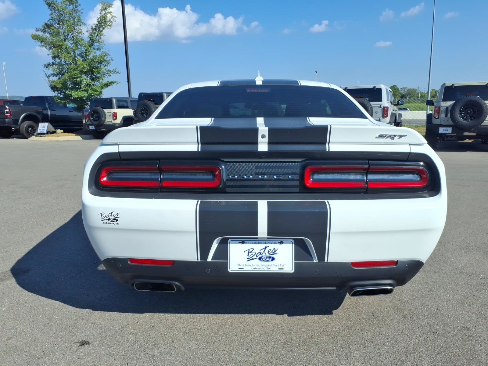 Used 2016 Dodge Challenger SRT w/ Technology Group RWD image 4