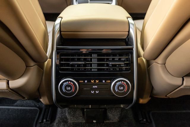 Used 2025 Land Rover Range Rover Autobiography image 15