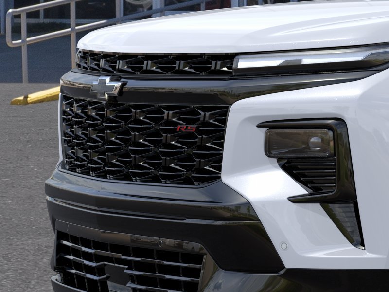 New 2027 Chevrolet Traverse RS w/ LPO, Floor Liner Package FWD image 13