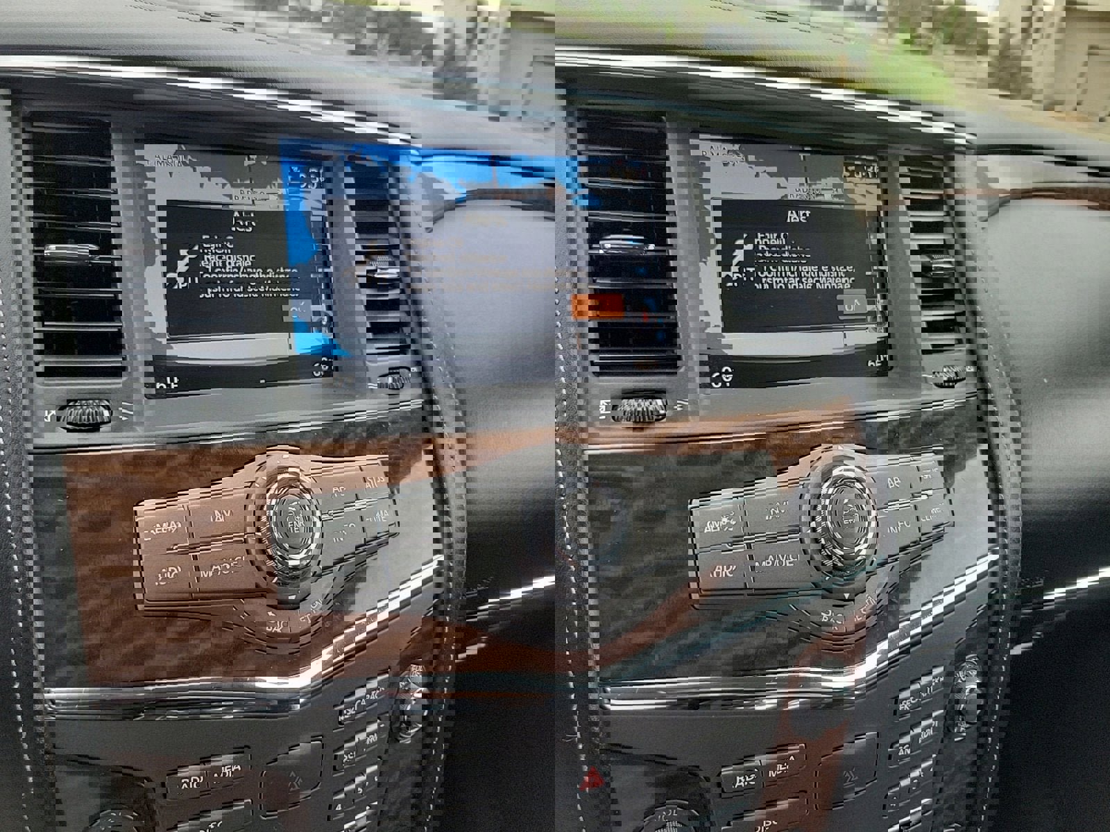 Used 2019 Nissan Armada SL w/ Premium Package image 23