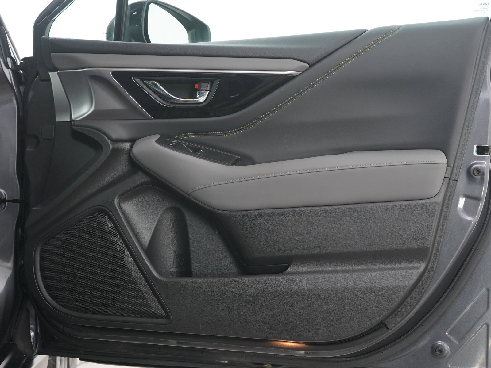 Used 2023 Subaru Outback Onyx Edition image 9