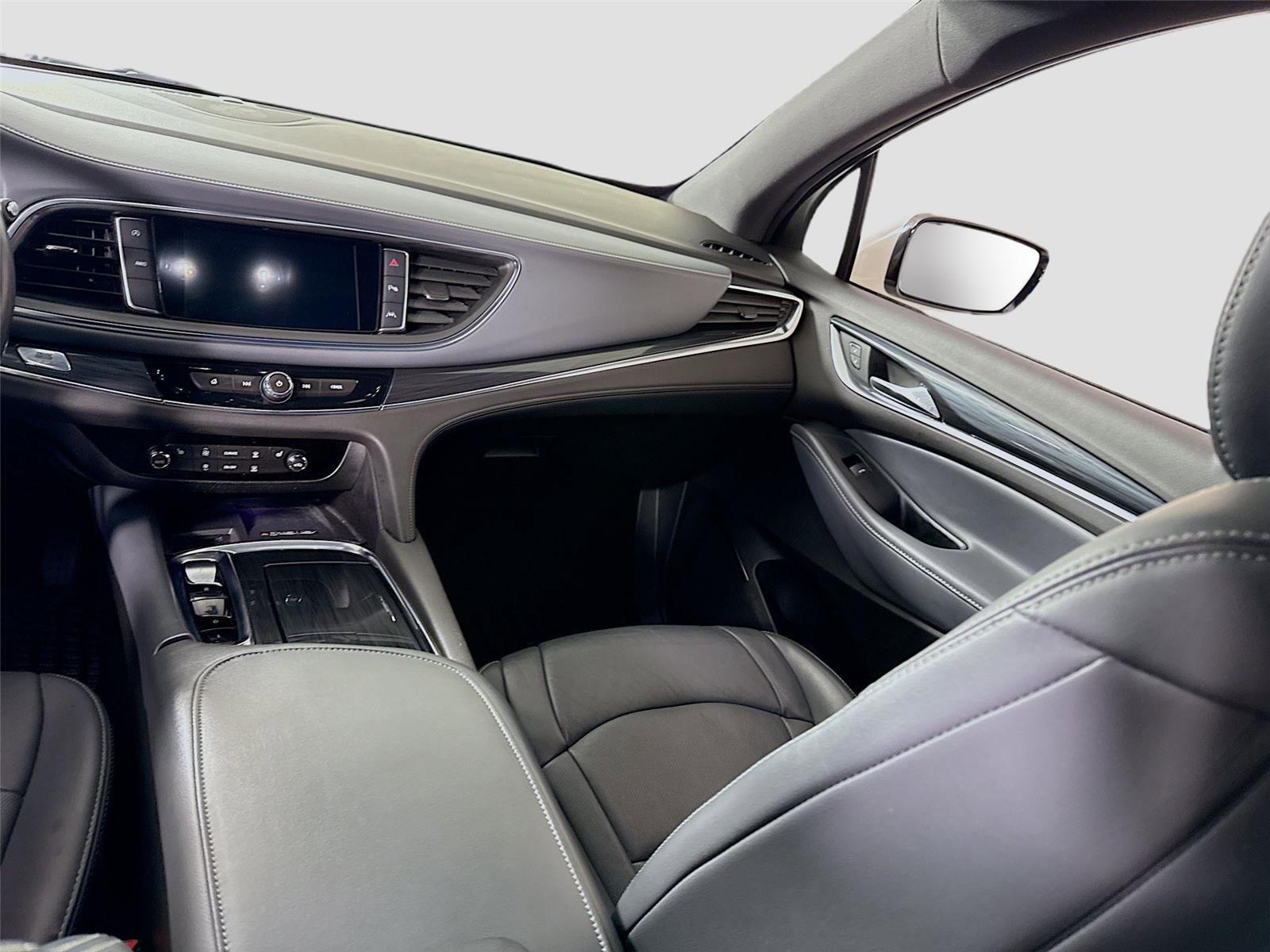 Used 2023 Buick Enclave Essence image 15