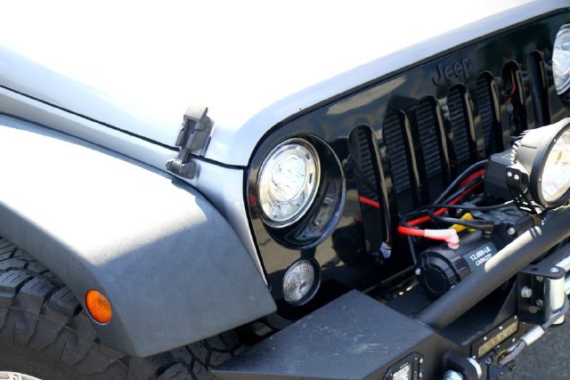 Used 2017 Jeep Wrangler Sport AWD/4WD image 2