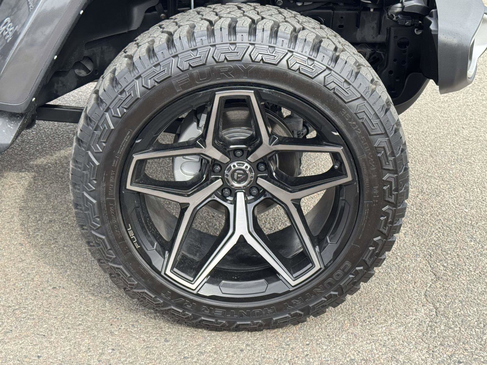 Used 2021 Jeep Wrangler Unlimited Sahara w/ Cold Weather Group AWD/4WD image 9