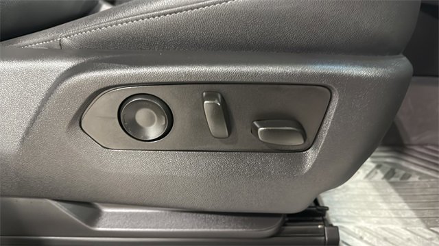 Used 2022 Chevrolet Silverado 1500 LTZ image 33