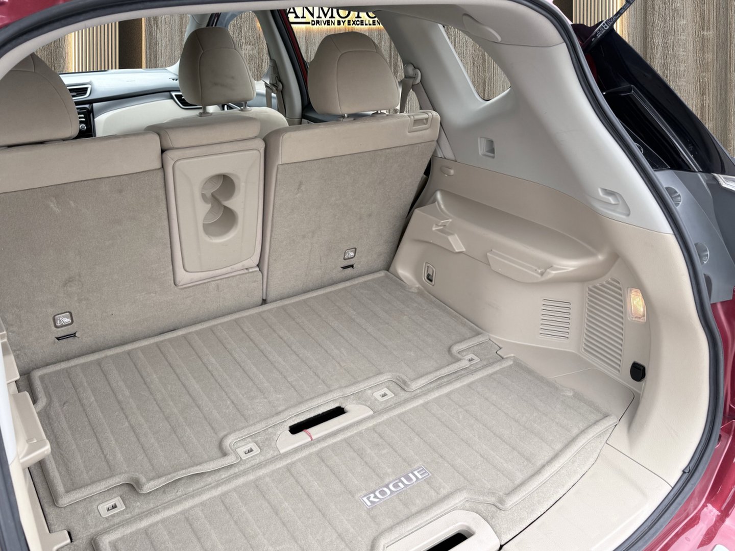 Used 2015 Nissan Rogue S FWD image 10