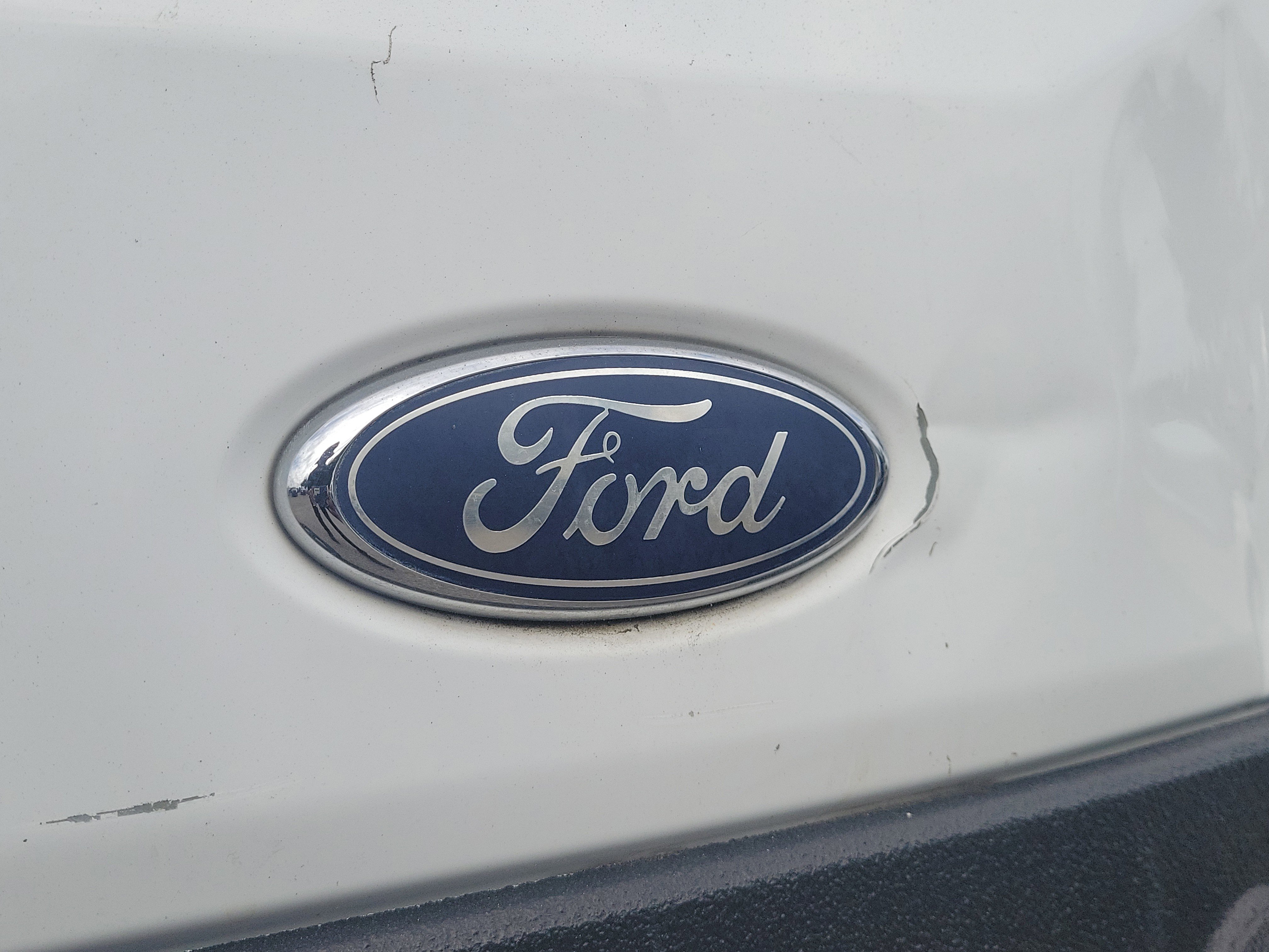 Used 2016 Ford Transit 150 148 Medium Roof RWD image 11