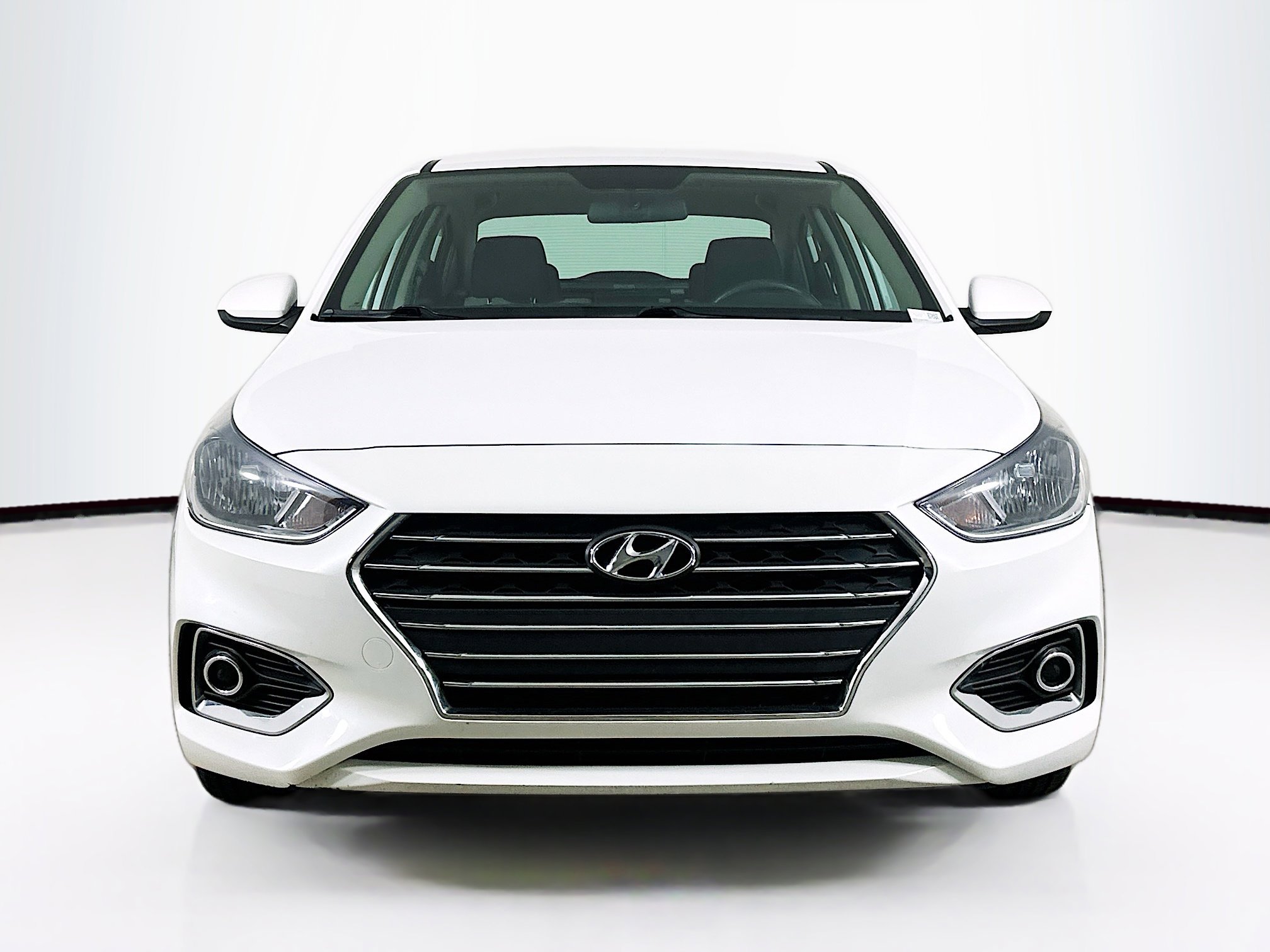 Used 2021 Hyundai Accent SEL FWD image 2