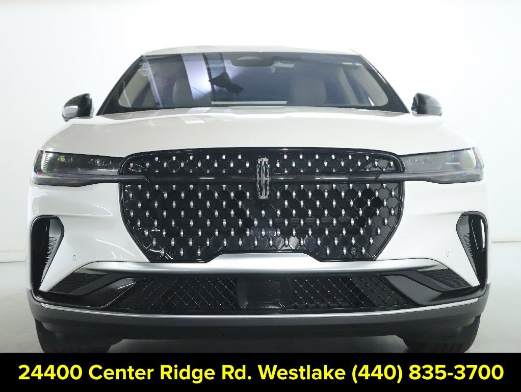 Used 2024 Lincoln Nautilus Premier w/ Equipment Group 102A image 6