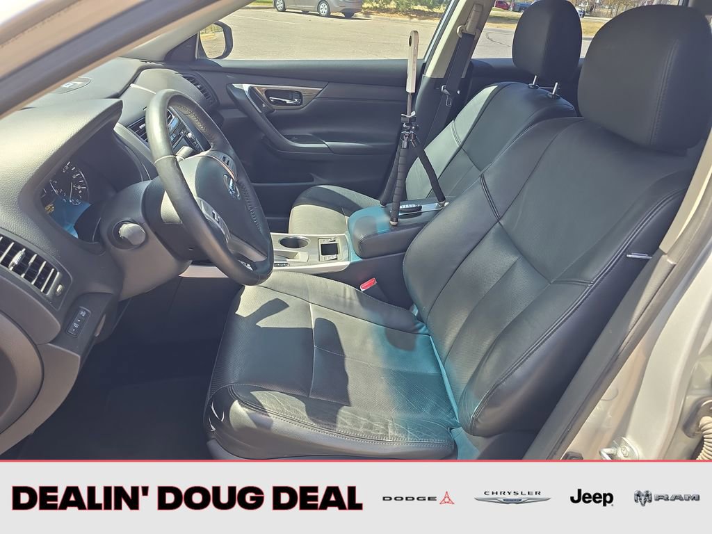 Used 2015 Nissan Altima 2.5 SL w/ Technology Package FWD image 10