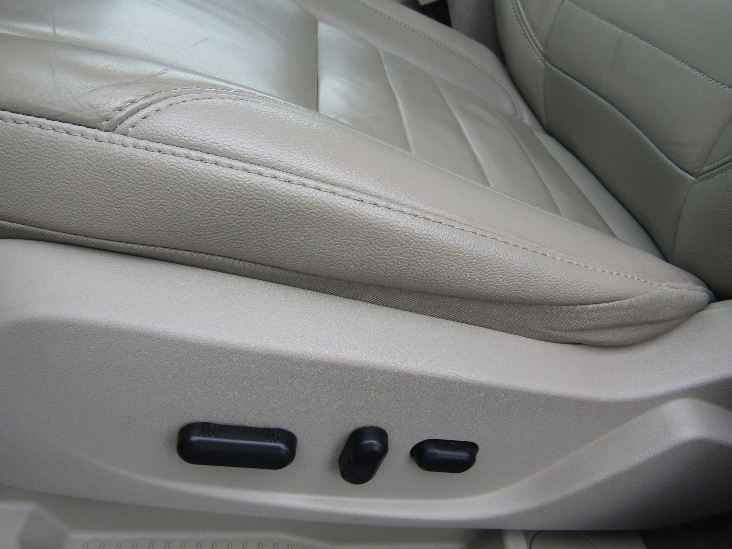 Used 2016 Ford Escape Titanium image 23