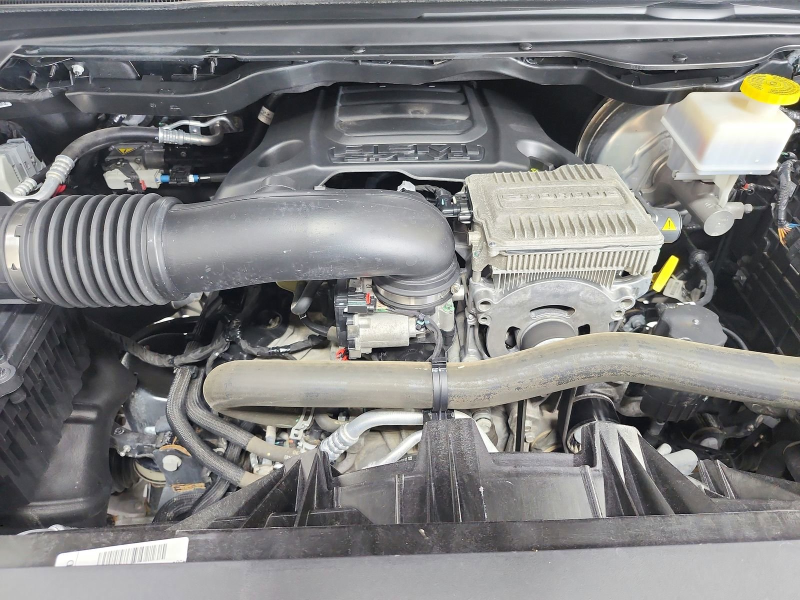 Used 2023 RAM 1500 Laramie AWD/4WD image 17