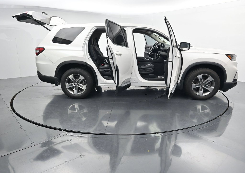 Used 2023 Honda Pilot EX-L image 27