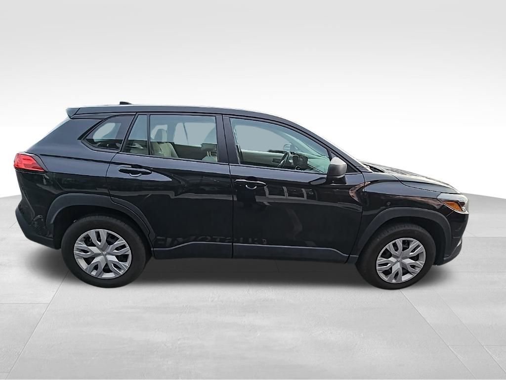 Used 2023 Toyota Corolla Cross L image 5