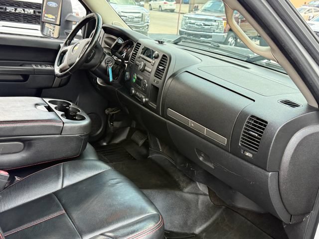 Used 2012 Chevrolet Silverado 2500 LT w/ Interior Plus Package AWD/4WD image 18