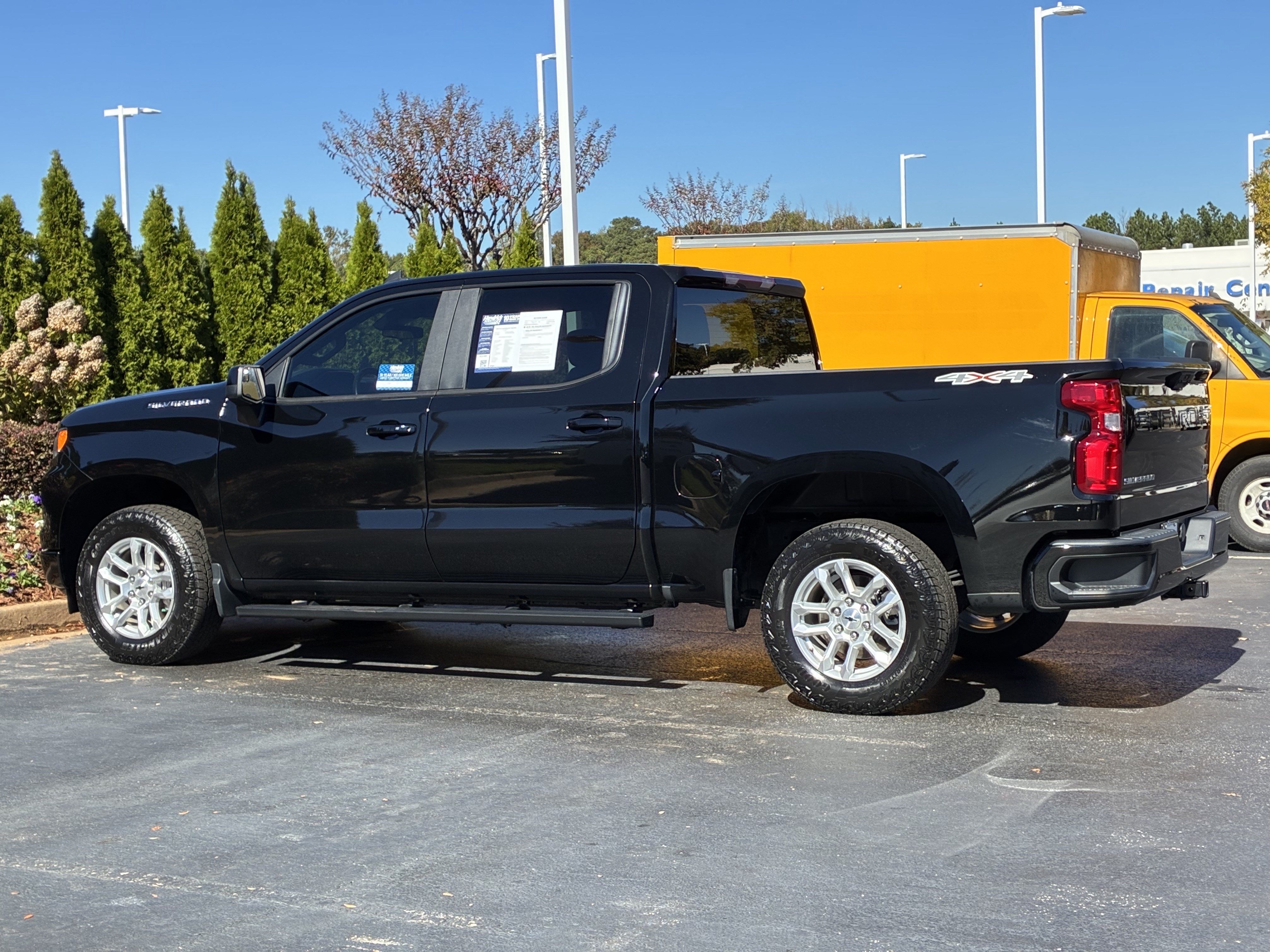 Used 2023 Chevrolet Silverado 1500 RST AWD/4WD image 9