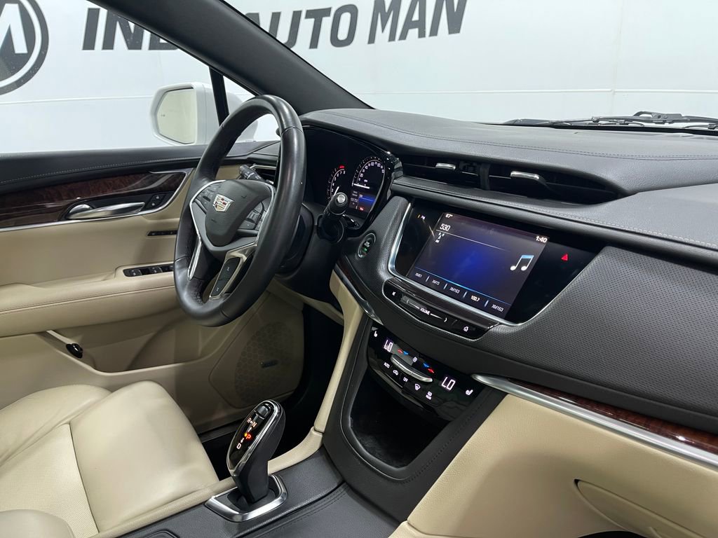Used 2017 Cadillac XT5 Luxury image 22