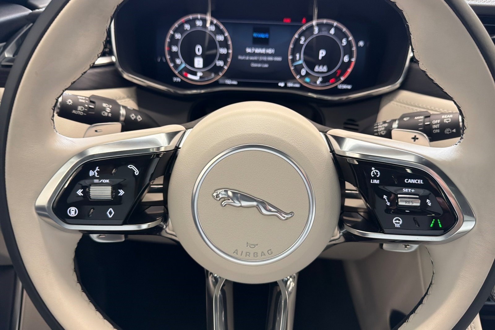 New 2025 Jaguar F-PACE R-Dynamic S AWD/4WD image 11