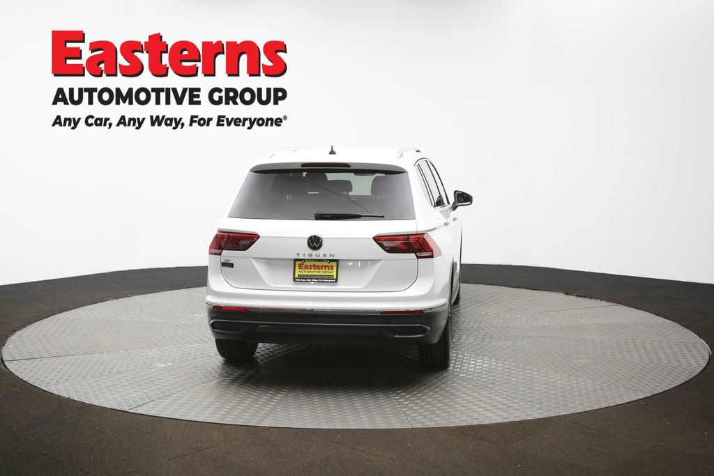 Used 2023 Volkswagen Tiguan SE image 35
