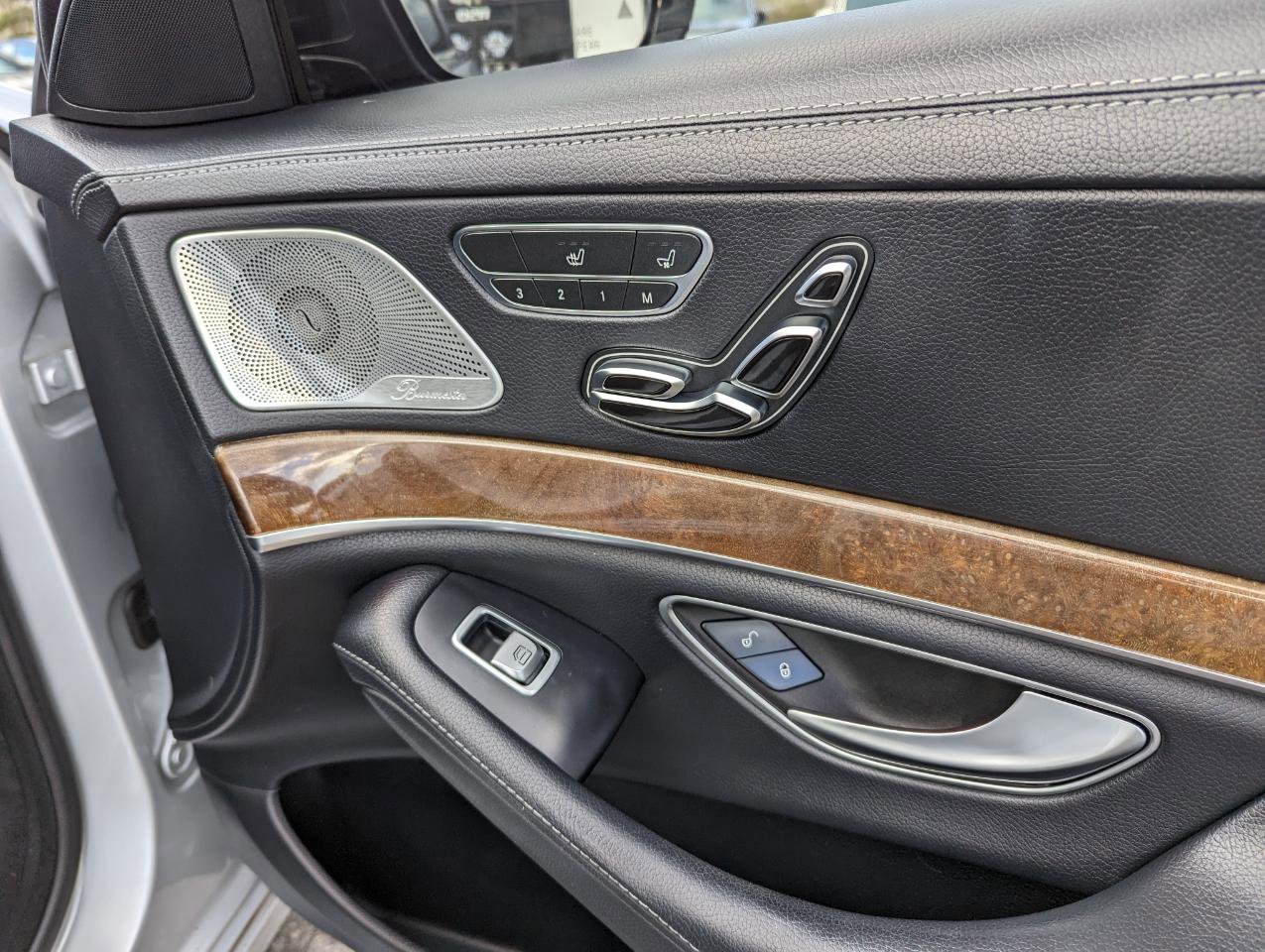 Used 2015 Mercedes-Benz S 550 4MATIC Sedan image 32