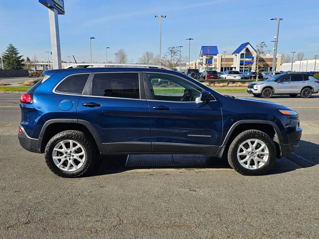 Used 2018 Jeep Cherokee Latitude Plus image 4