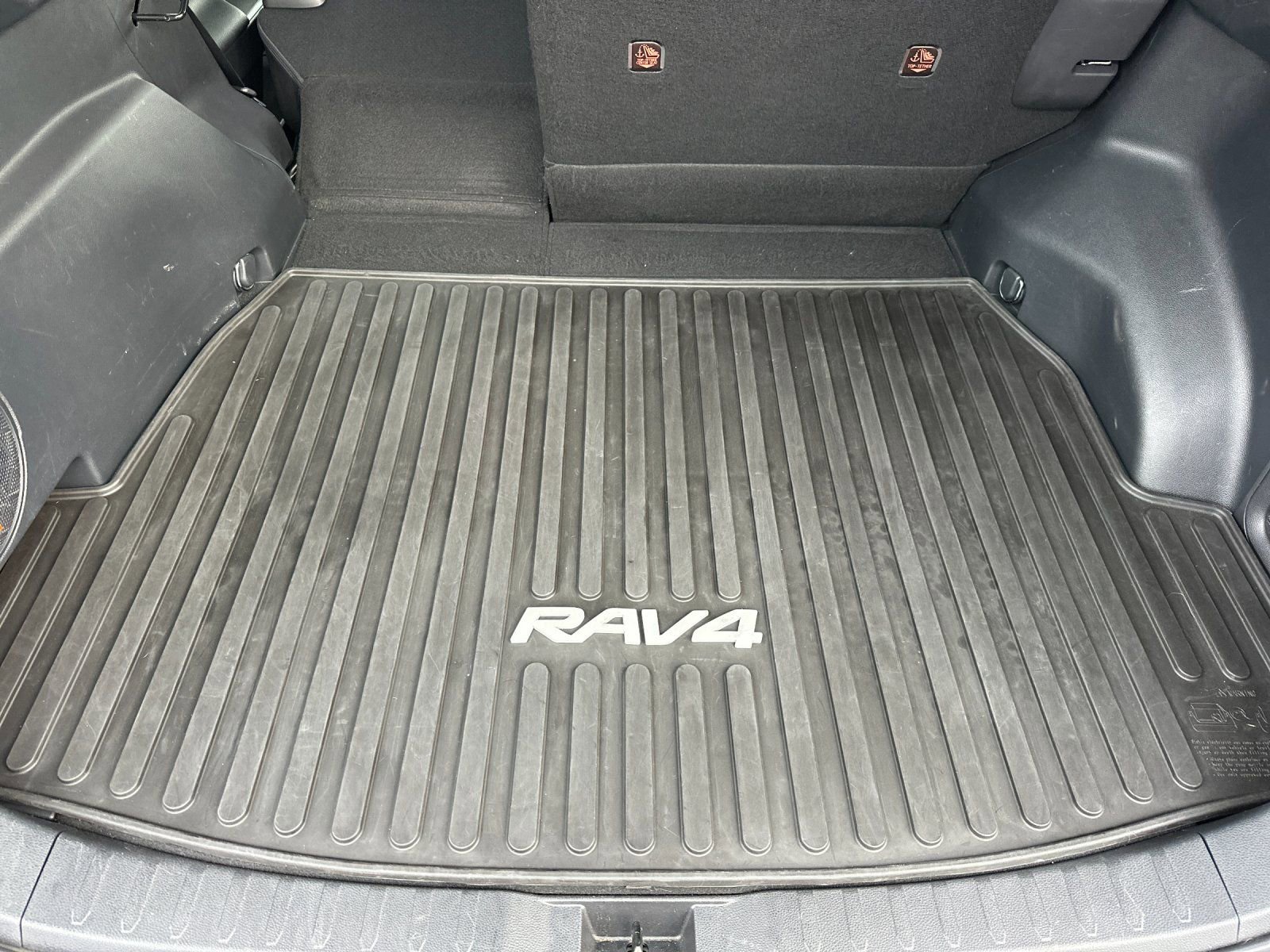 Used 2019 Toyota RAV4 XSE AWD/4WD image 14