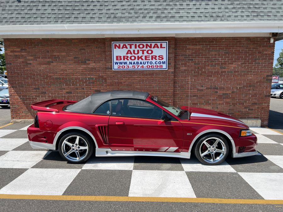 Used 2004 Ford Mustang GT RWD image 2