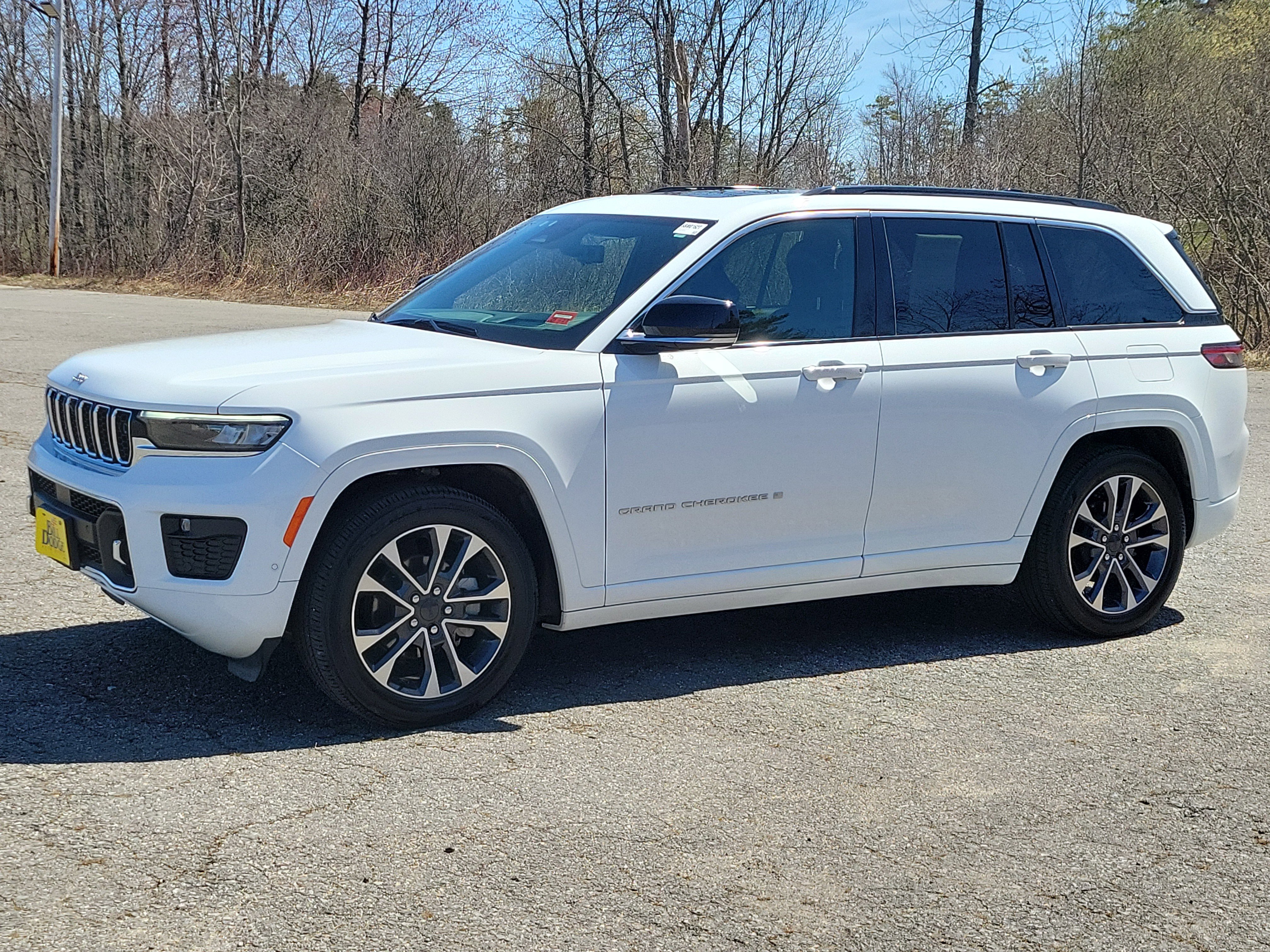 Used 2025 Jeep Grand Cherokee Overland w/ Adv Protech Group III AWD/4WD image 1