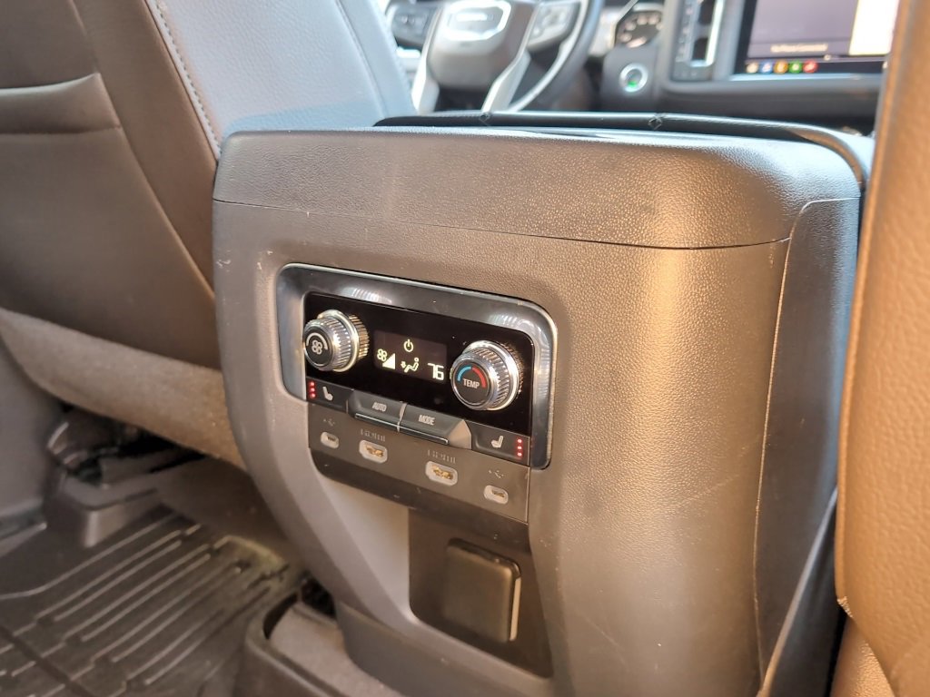 Used 2021 GMC Yukon Denali w/ Denali Ultimate Package image 9