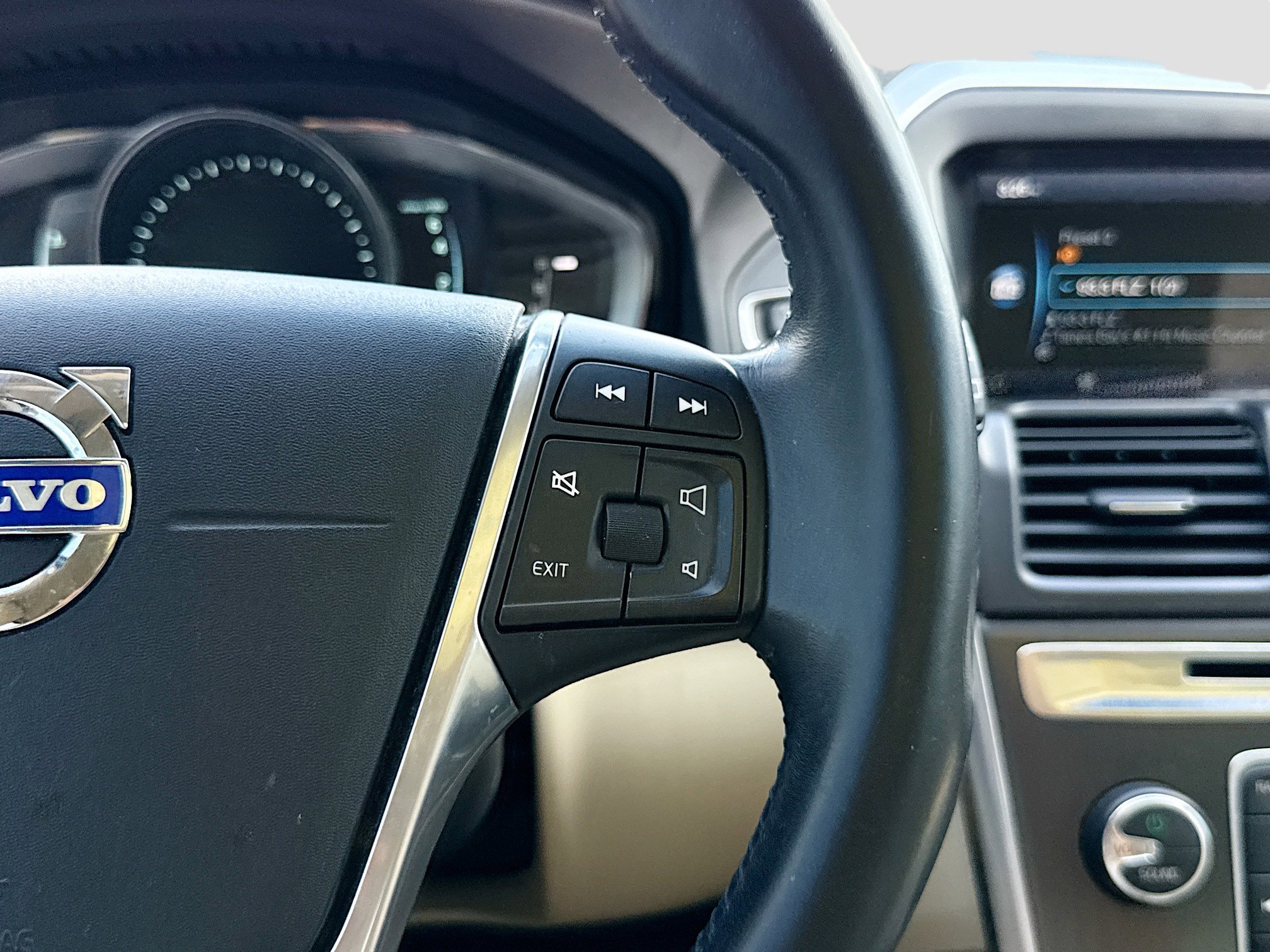 Used 2014 Volvo XC60 3.2 FWD image 34