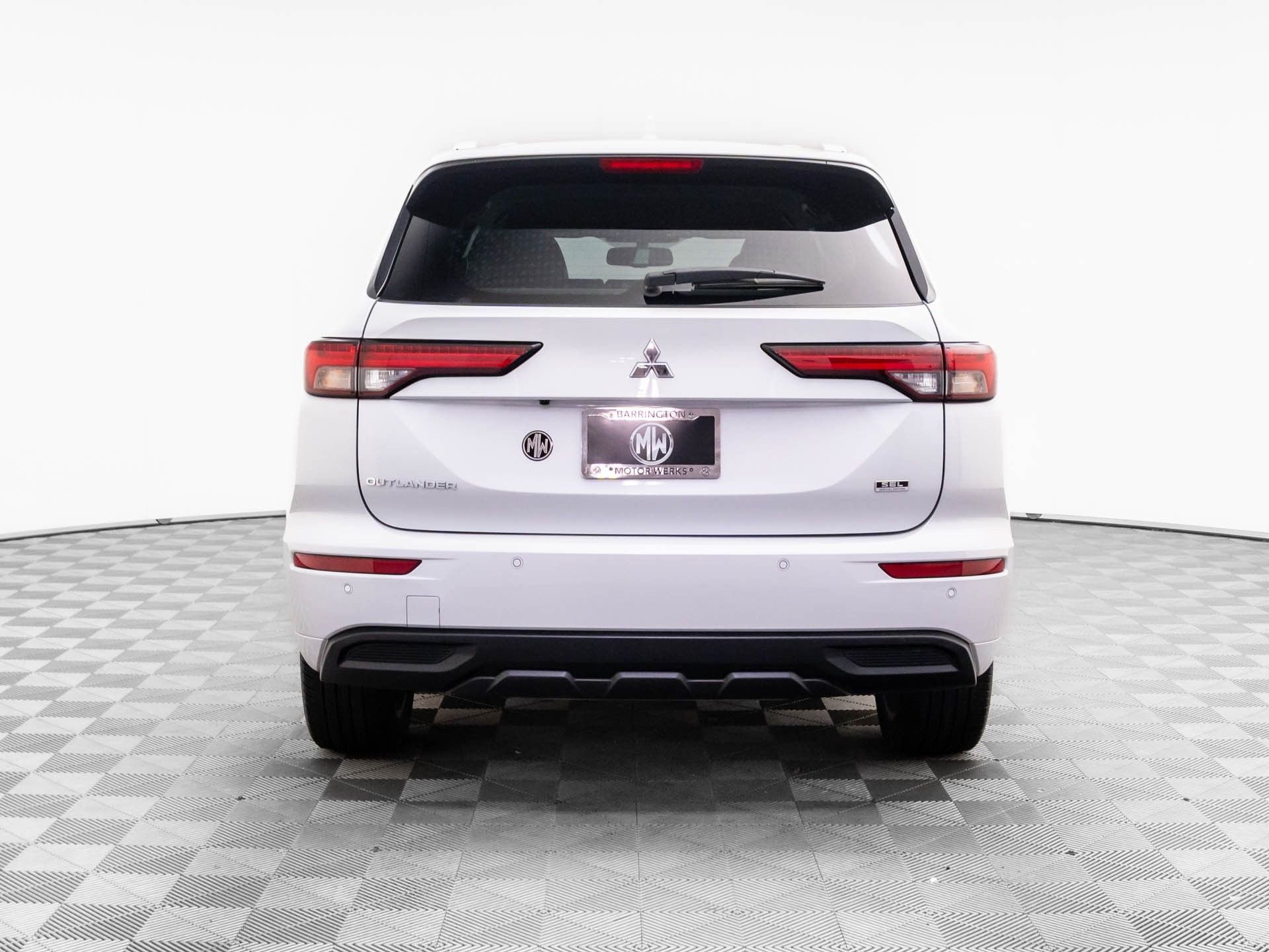 Used 2022 Mitsubishi Outlander SEL video 4