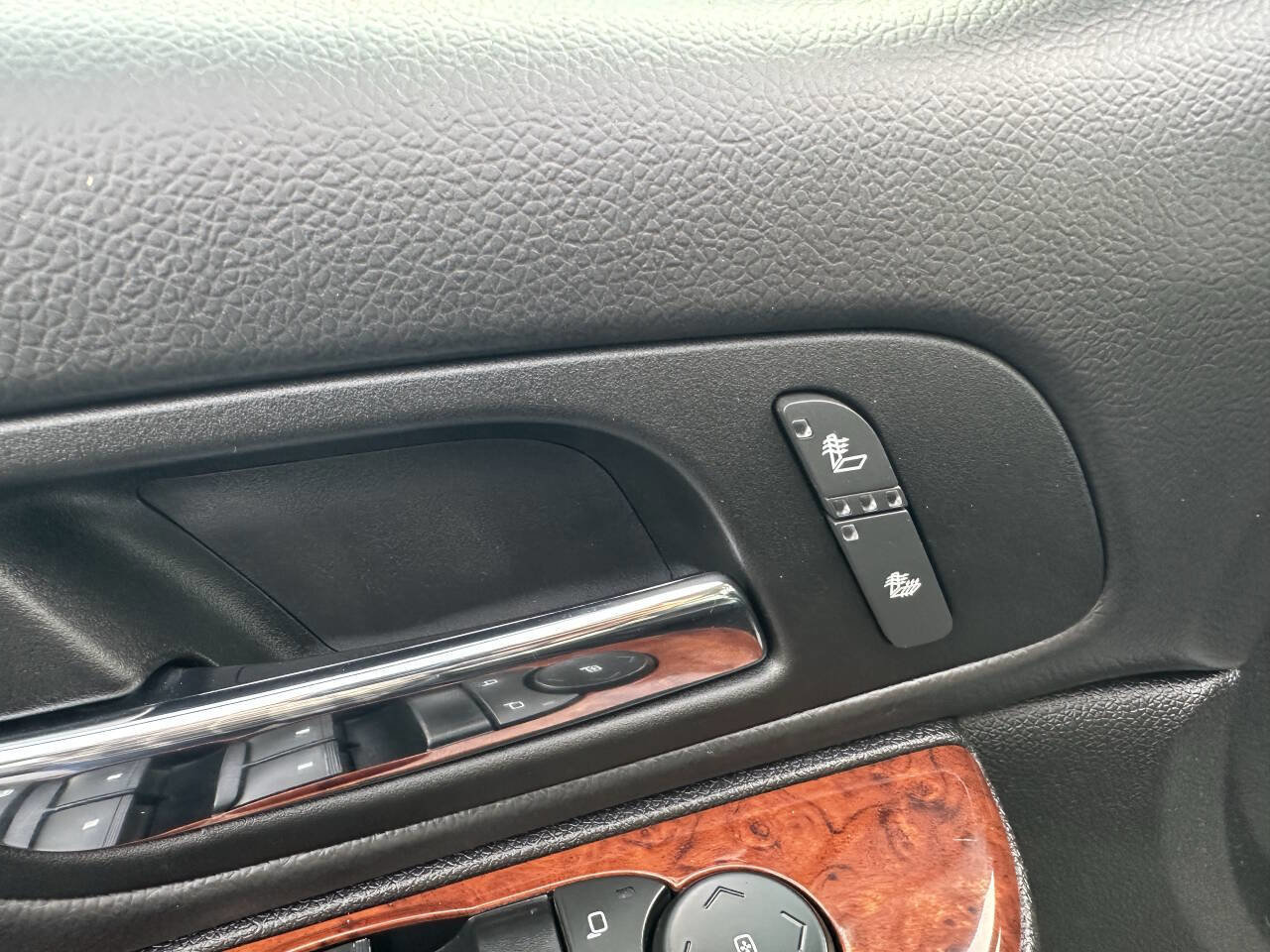 Used 2013 Chevrolet Tahoe LT image 25