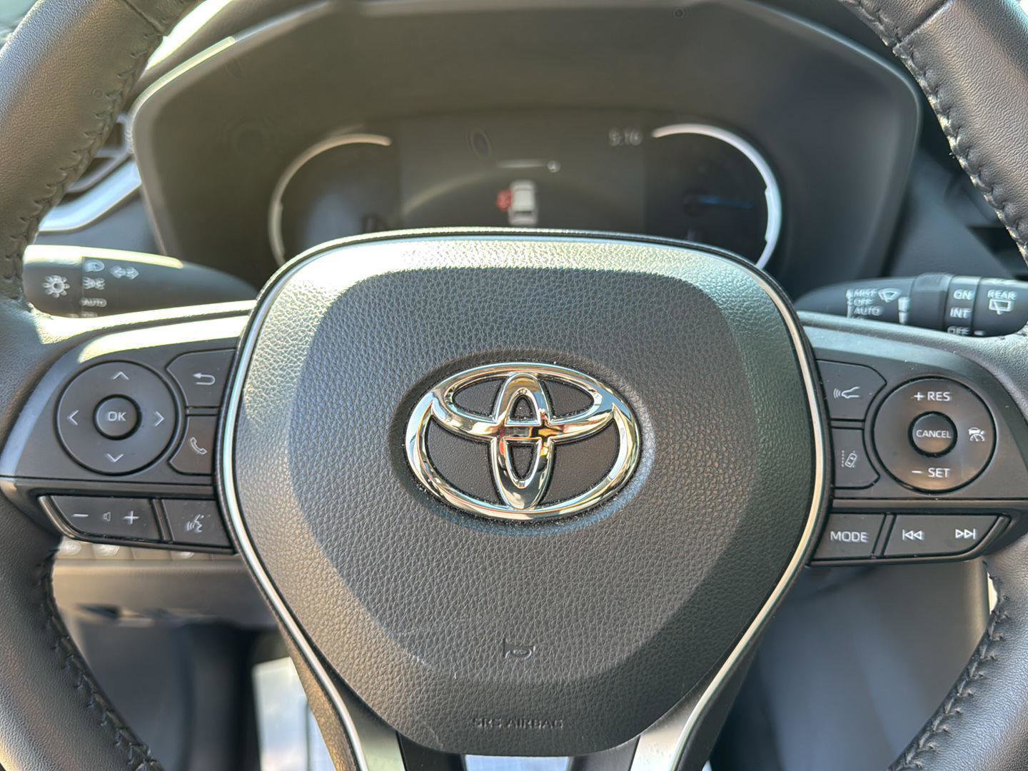 Used 2024 Toyota RAV4 XLE w/ Convenience Package image 11