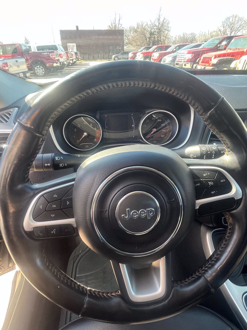 Used 2019 Jeep Compass Latitude w/ Cold Weather Group AWD/4WD image 16