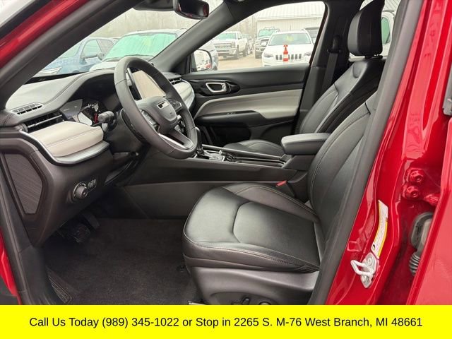 Used 2025 Jeep Compass Limited image 2