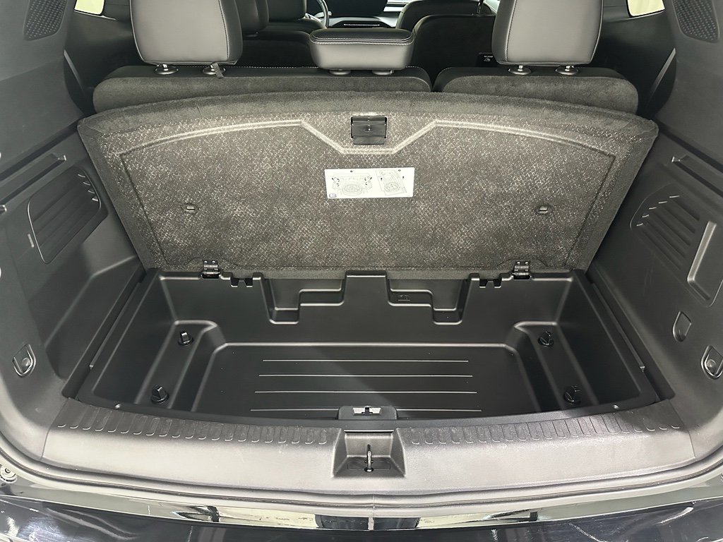 Certified 2025 Buick Enclave Sport Touring image 39