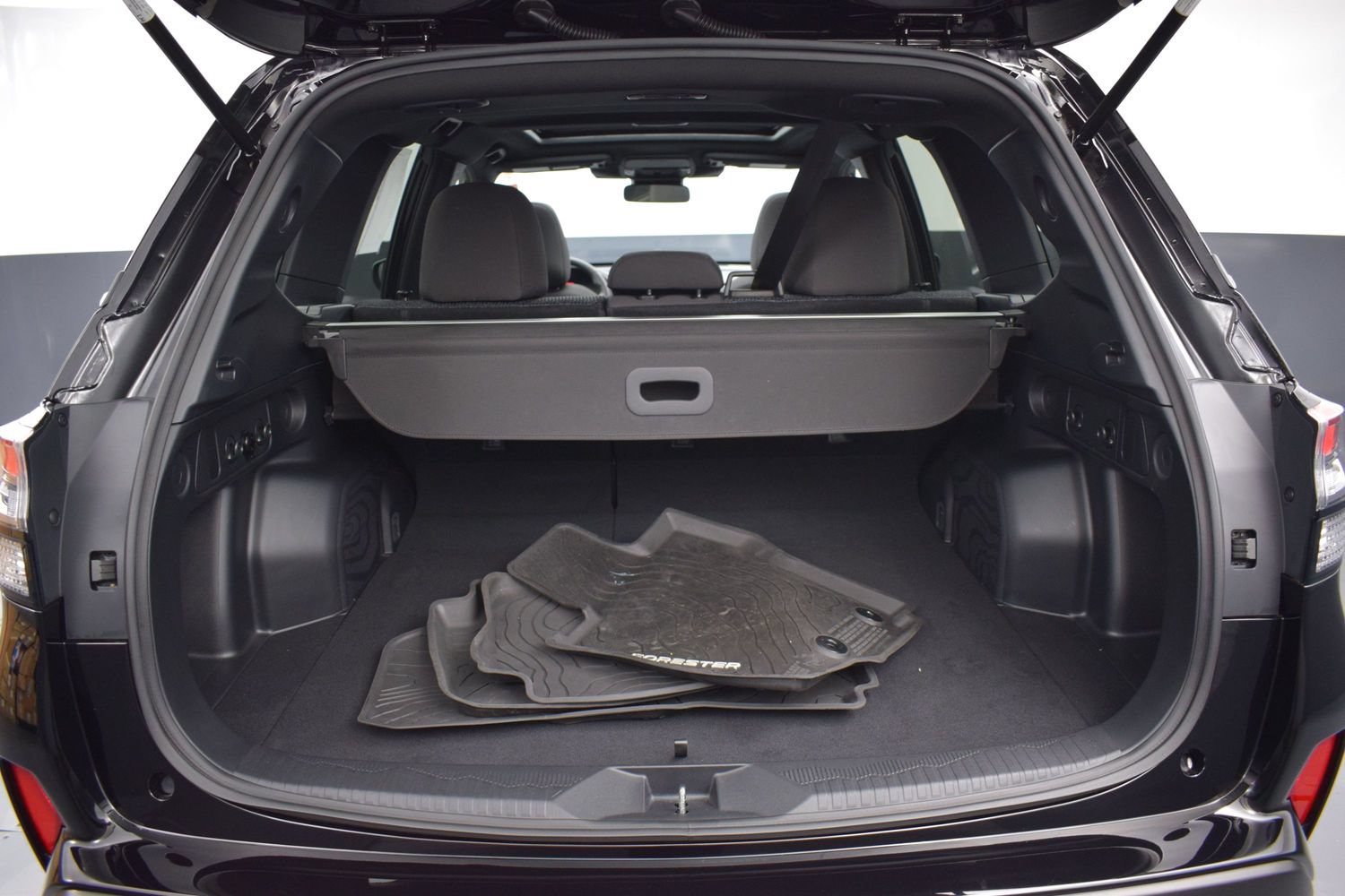 Used 2025 Subaru Forester Premium AWD/4WD image 12