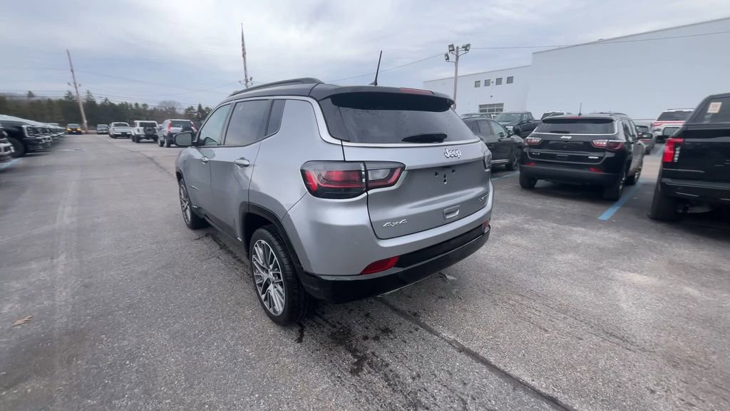 Used 2023 Jeep Compass Limited w/ Elite Group AWD/4WD image 17