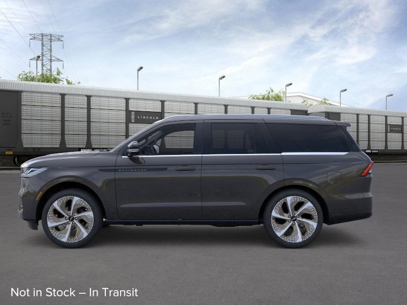 New 2026 Lincoln Navigator Black Label image 3