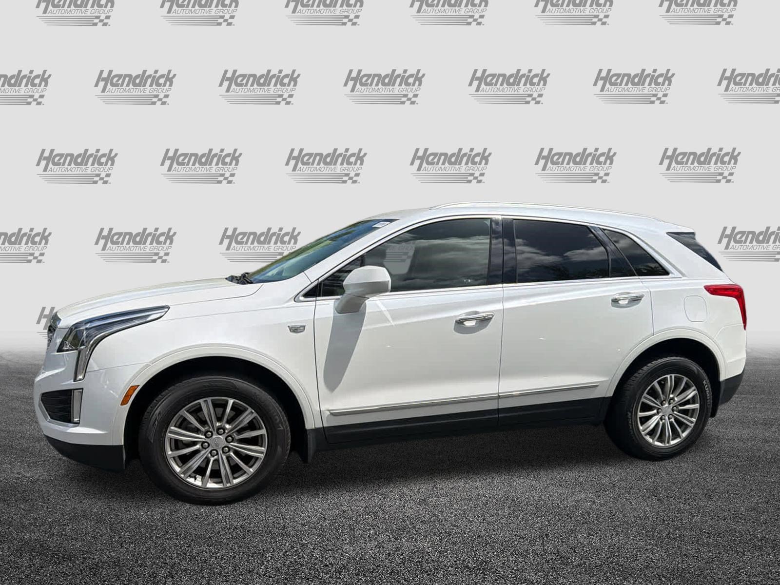 Used 2018 Cadillac XT5 Luxury w/ Driver Awareness Package image 9