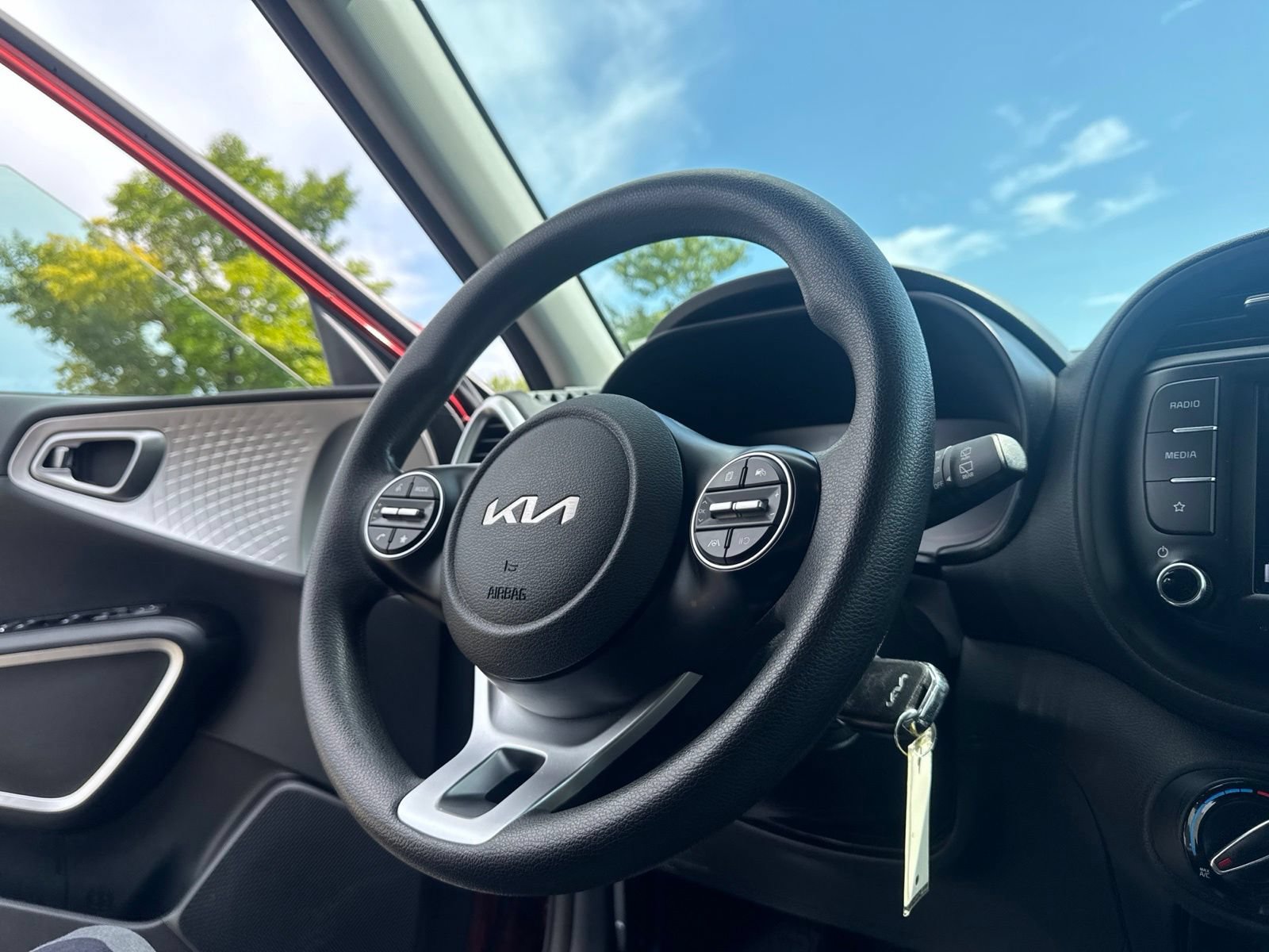 Used 2023 Kia Soul LX FWD image 17
