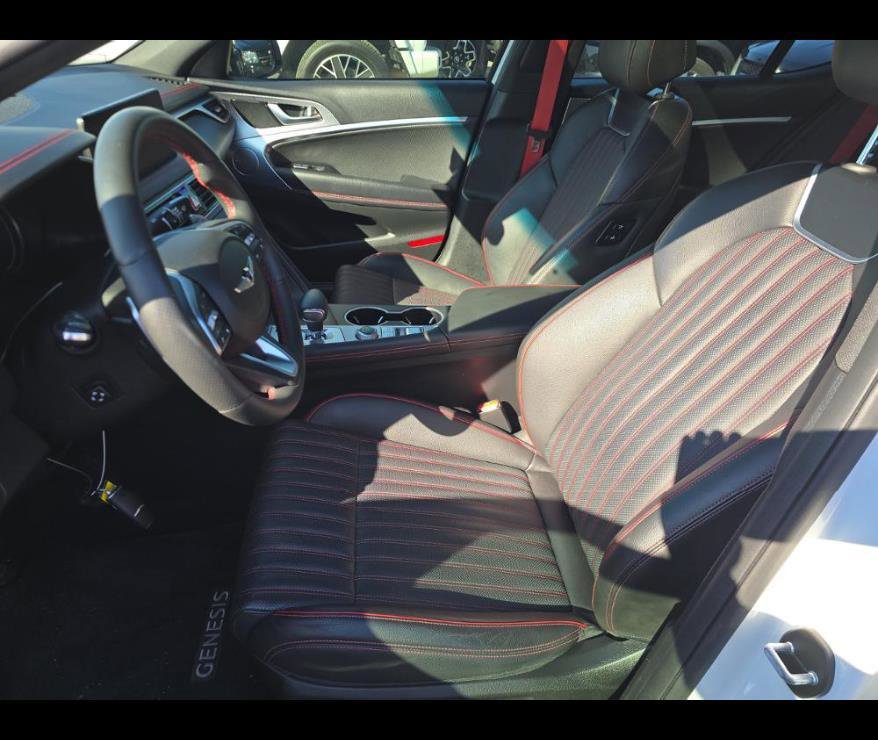 Used 2023 Genesis G70 2.0T w/ Sport Prestige Package image 3