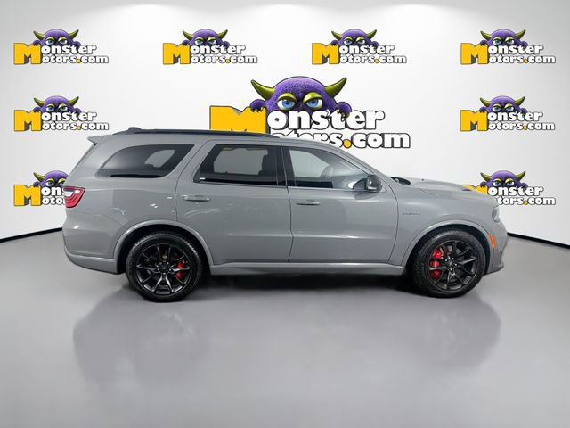 Used 2023 Dodge Durango R/T w/ Tow 'N Go Group AWD/4WD image 4