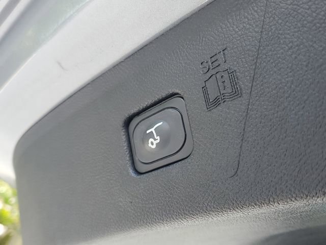 Used 2024 Ford Edge Titanium image 30