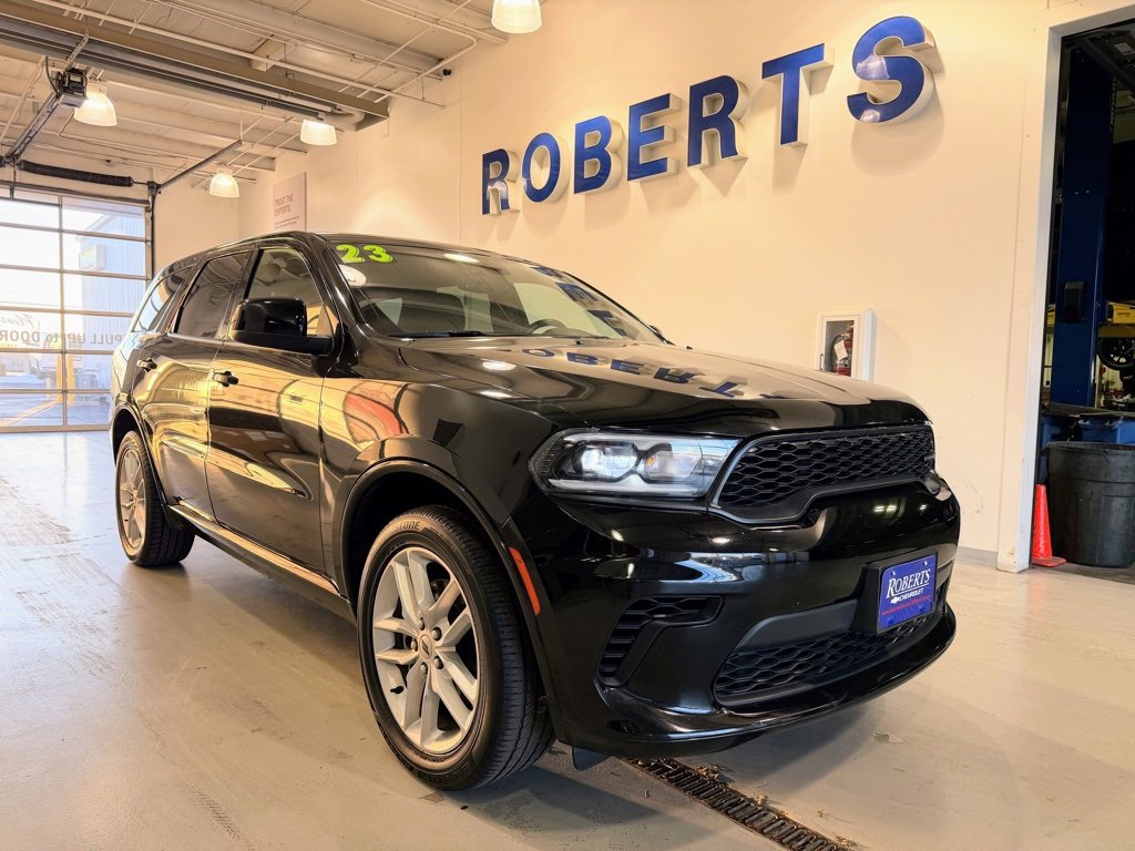 Used 2023 Dodge Durango GT image 2